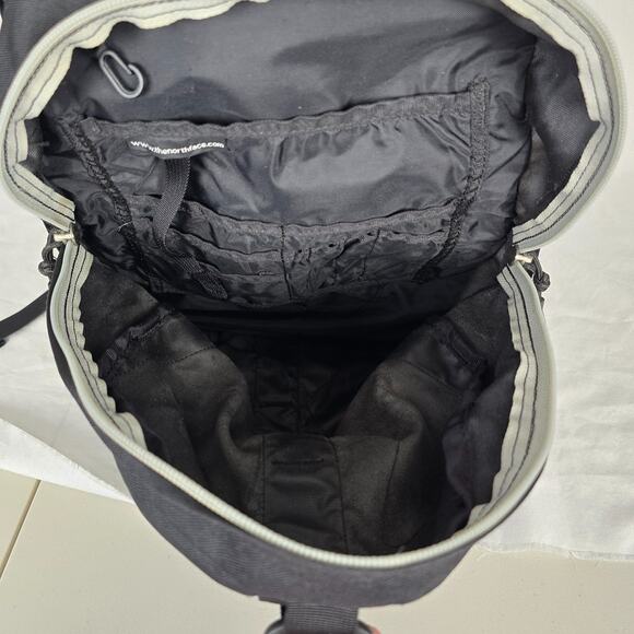 The North Face Mainframe Backpack Black White Logo - Picture 9 of 16